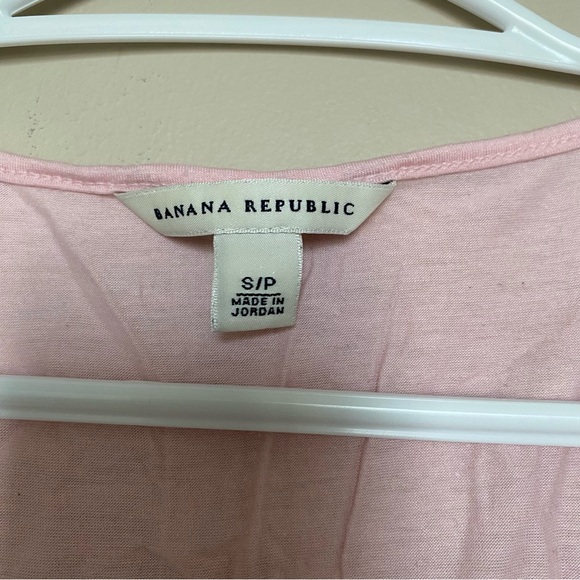 Baby pink ruffle Banana Republic tank (Size US Small) - Picture 3 of 4